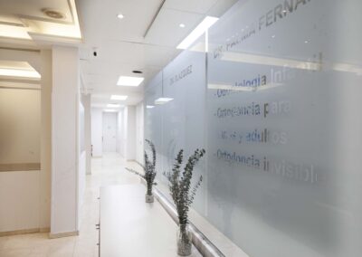 pasillo elegante clinica dental chamberi